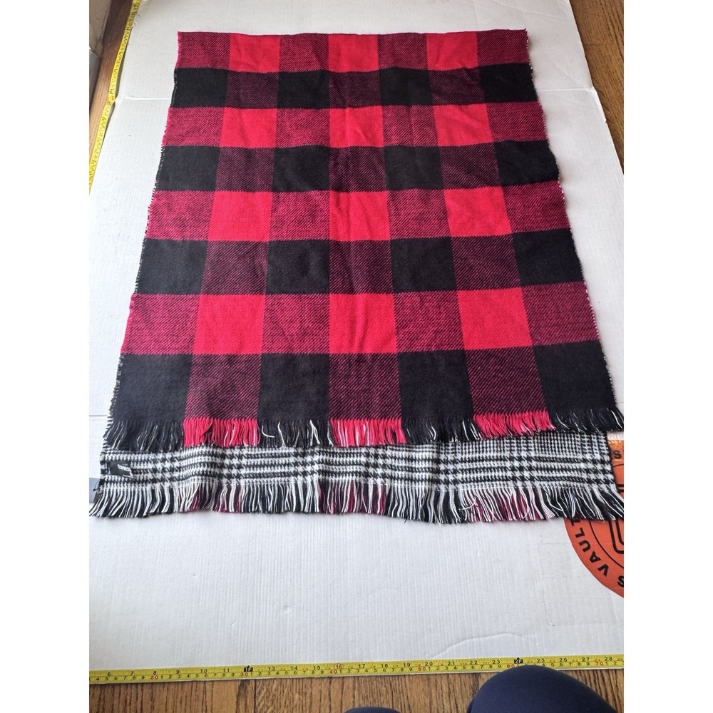 EXPRESS‎ Black White Plaid Buffalo Plaid Reversible Oversized Scarf NWT